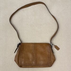Coach vintage Tan Leather bag distressed condition